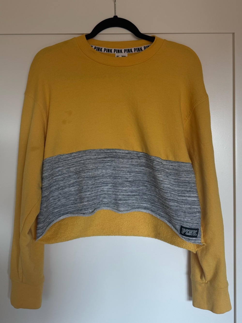 Y2K PINK Yellow & Gray Colorblock Cropped Sweatshirt‎